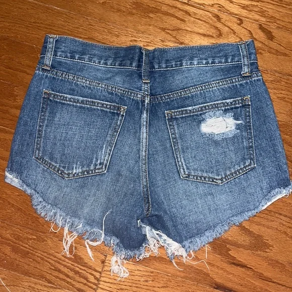 Jean shorts size 3-4. 100% cotton. - Picture 3 of 4